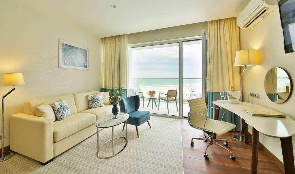 Maritim Hotel Paradise Blue Albena Kamer foto