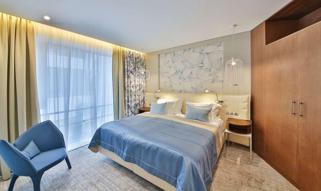 Maritim Hotel Paradise Blue Albena Kamer foto